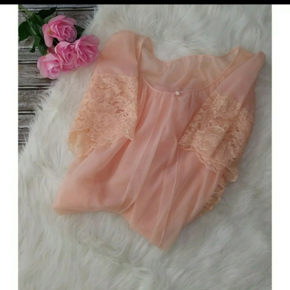 Vintage Peach Sheer Peignor